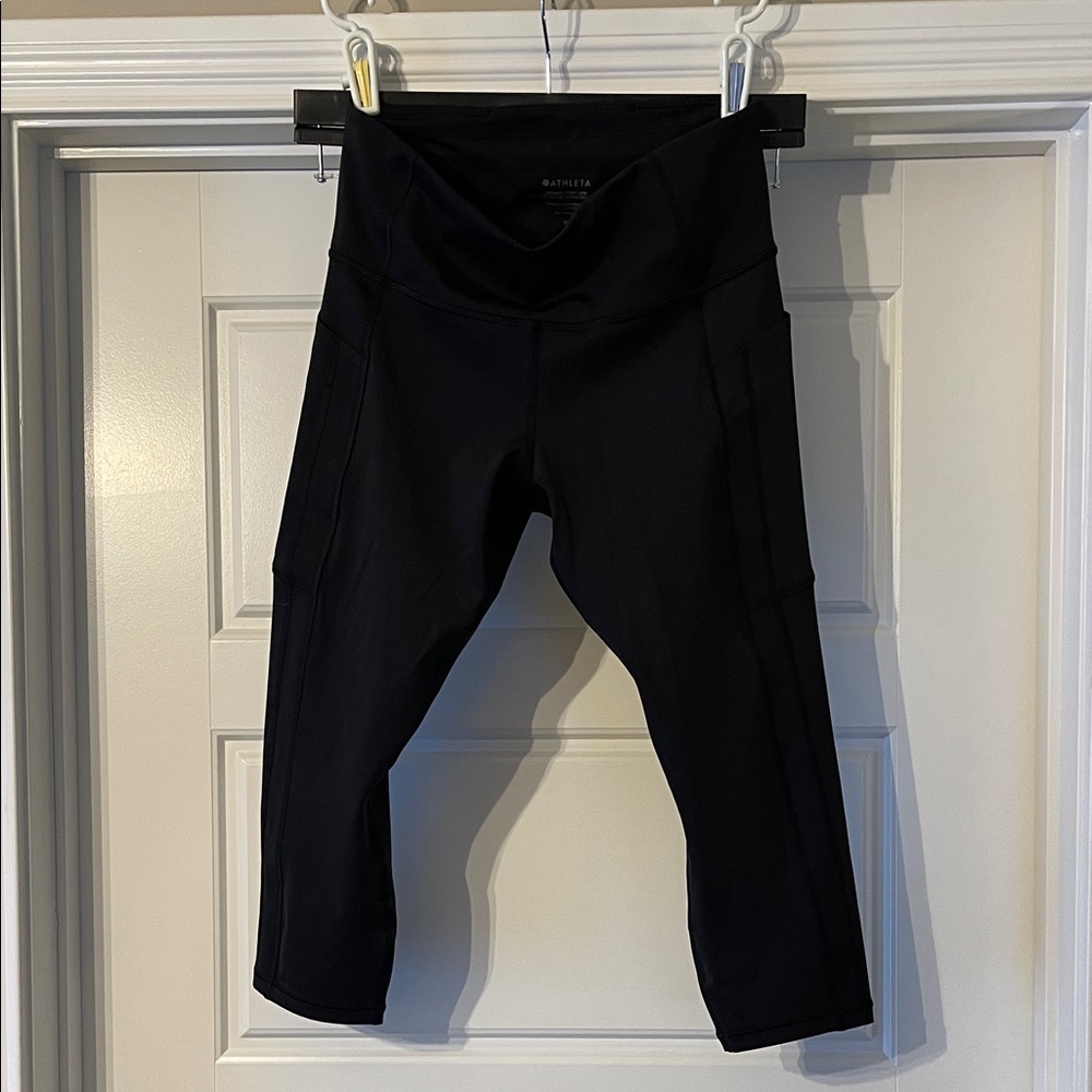 Athleta Black Capri Leggings Side Pockets Size M